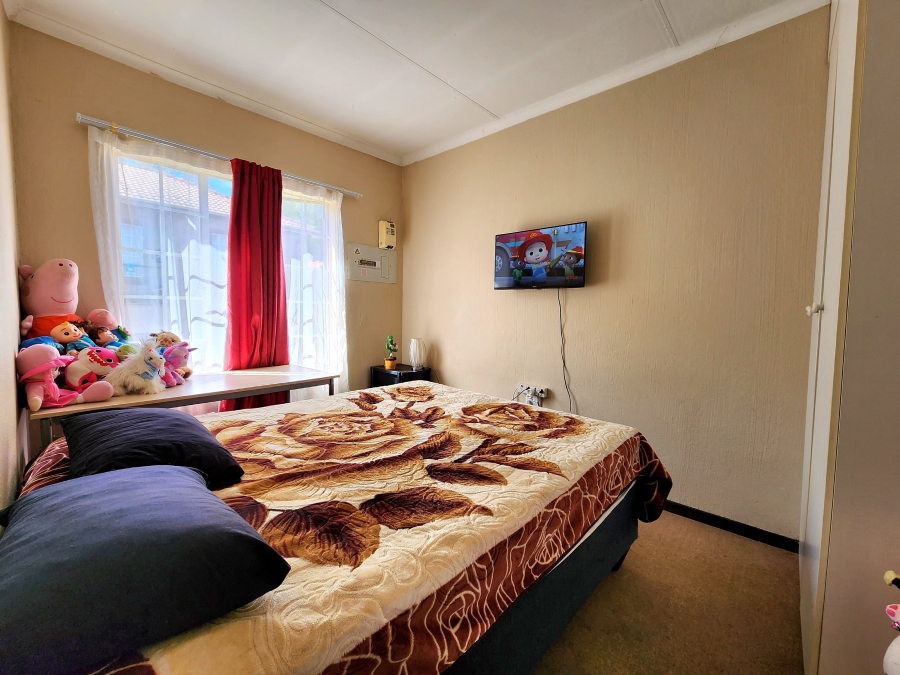 2 Bedroom Property for Sale in Wilgeheuwel Gauteng