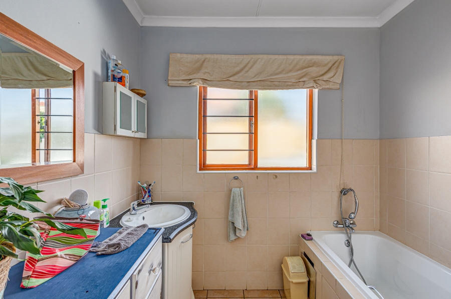 3 Bedroom Property for Sale in Barbeque Downs Gauteng