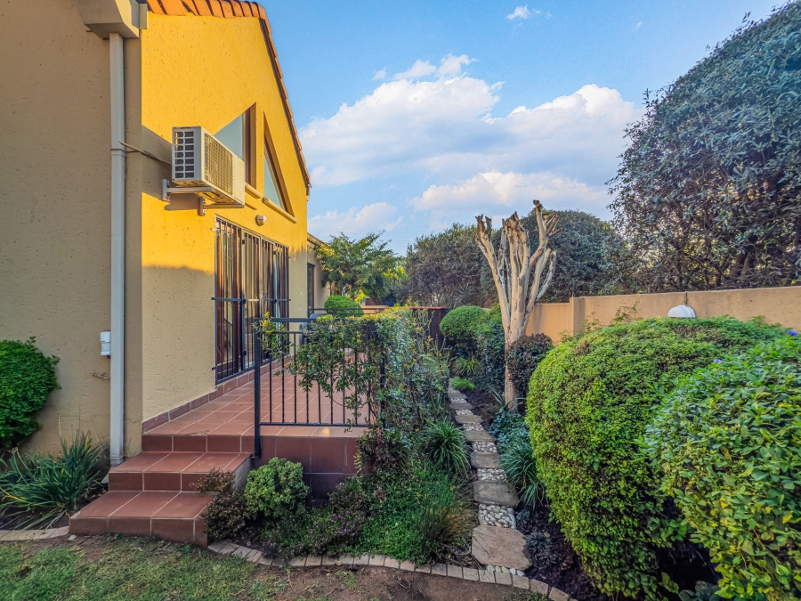 3 Bedroom Property for Sale in Barbeque Downs Gauteng
