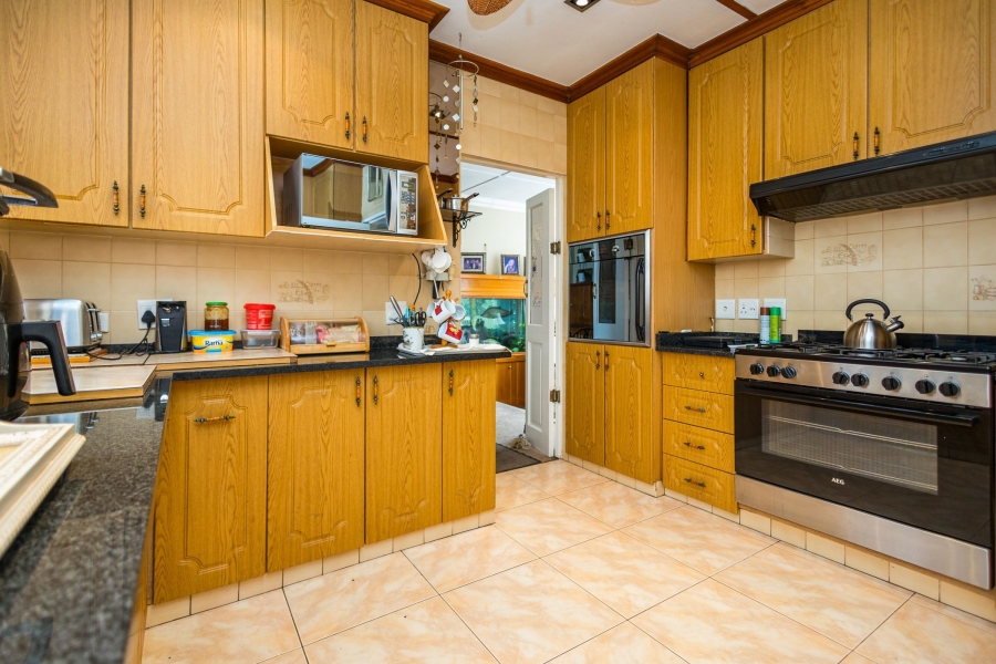 3 Bedroom Property for Sale in Mondeor Gauteng