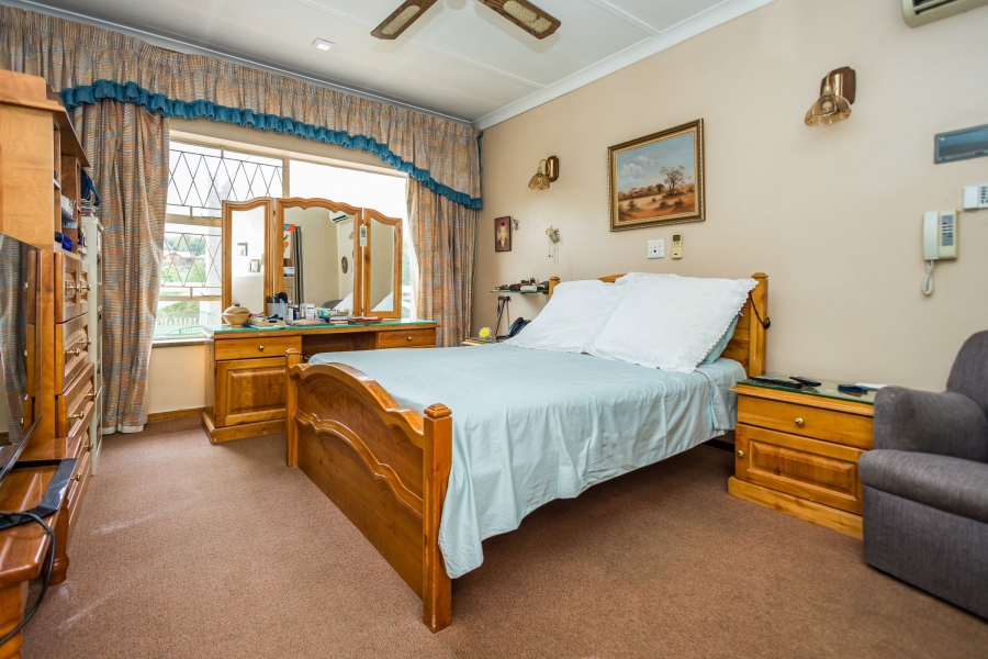 3 Bedroom Property for Sale in Mondeor Gauteng