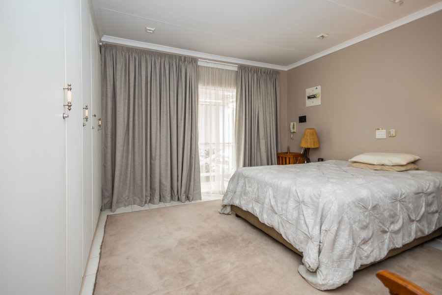 3 Bedroom Property for Sale in Mondeor Gauteng