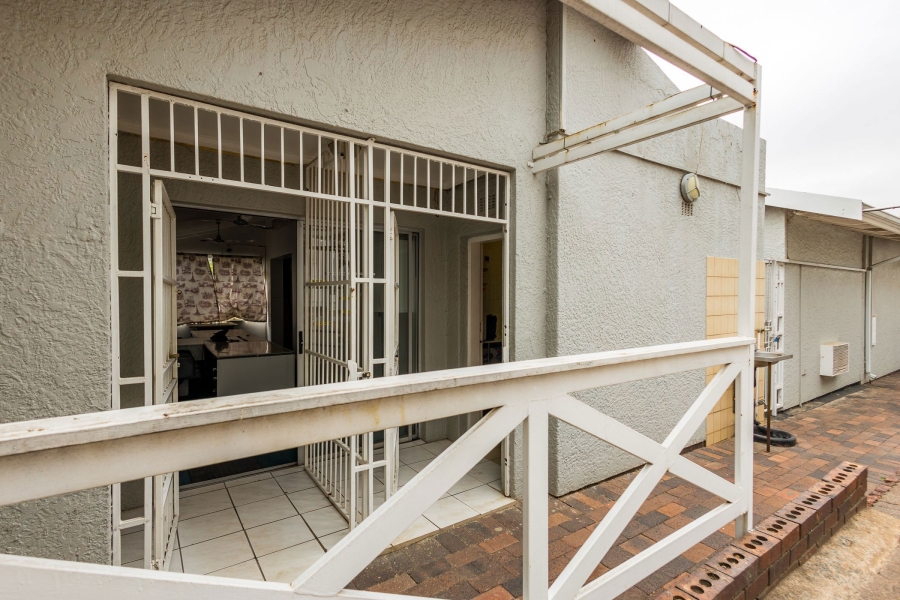 3 Bedroom Property for Sale in Mondeor Gauteng