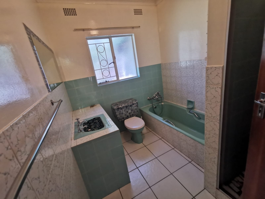 4 Bedroom Property for Sale in South Crest Gauteng
