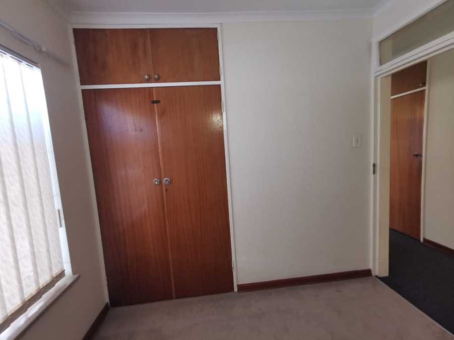 4 Bedroom Property for Sale in South Crest Gauteng