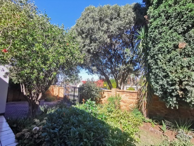 4 Bedroom Property for Sale in South Crest Gauteng