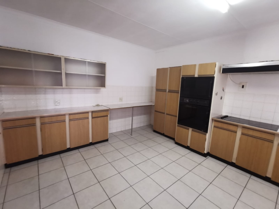 4 Bedroom Property for Sale in South Crest Gauteng