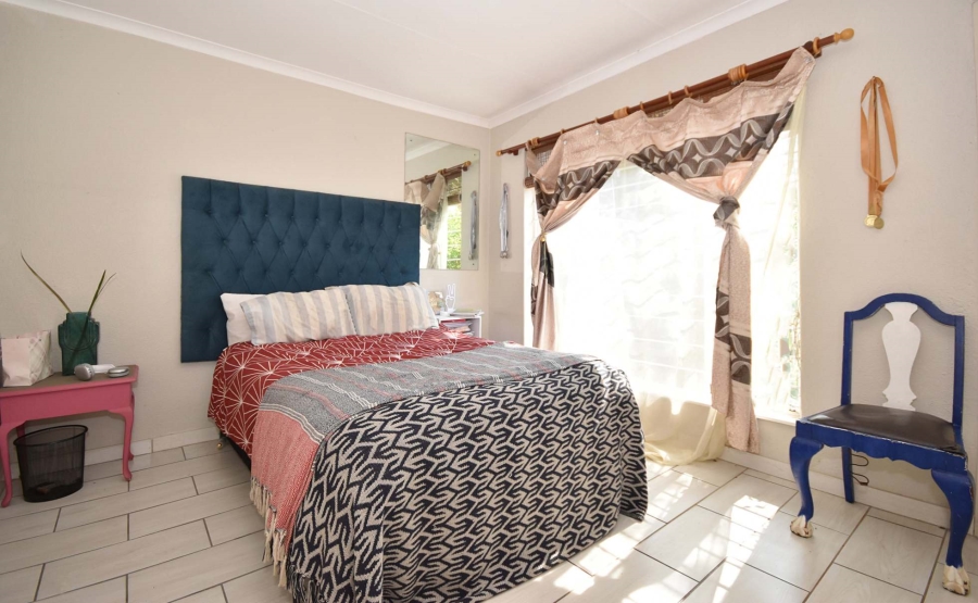 2 Bedroom Property for Sale in Sonneglans Gauteng
