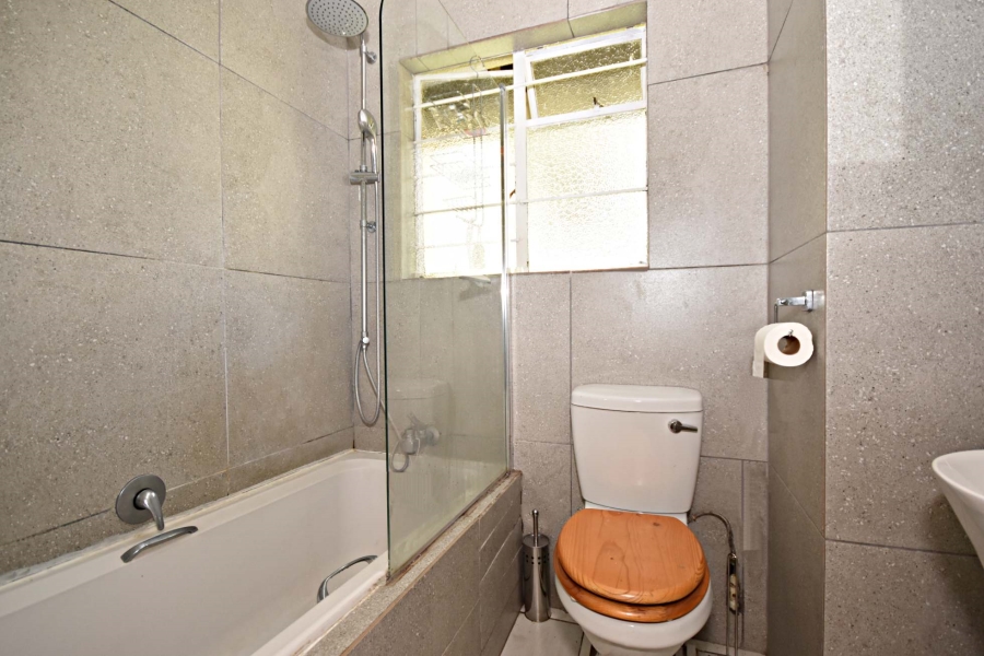 2 Bedroom Property for Sale in Sonneglans Gauteng