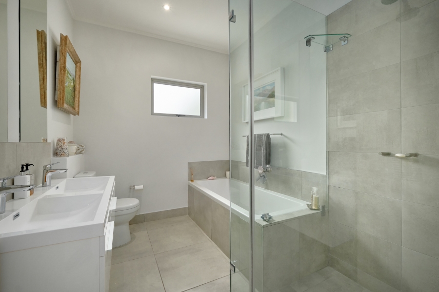 To Let 3 Bedroom Property for Rent in Bryanston Gauteng