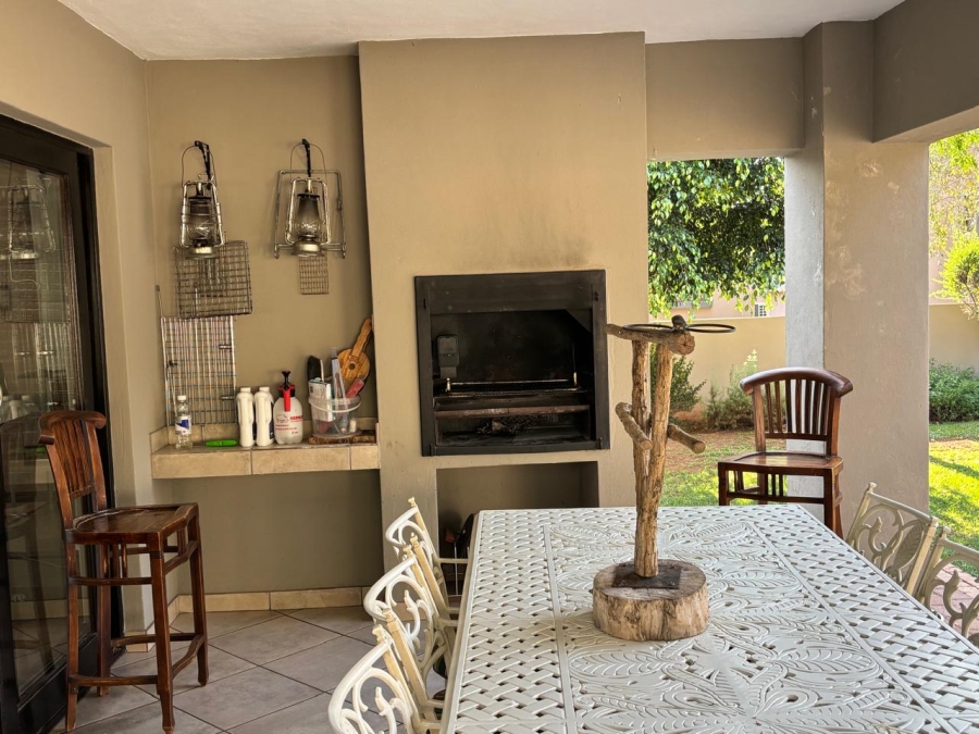 To Let 2 Bedroom Property for Rent in Olympus AH Gauteng