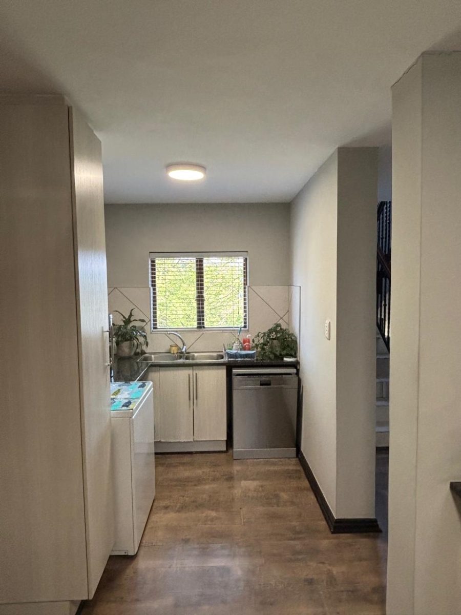 To Let 2 Bedroom Property for Rent in Olympus AH Gauteng