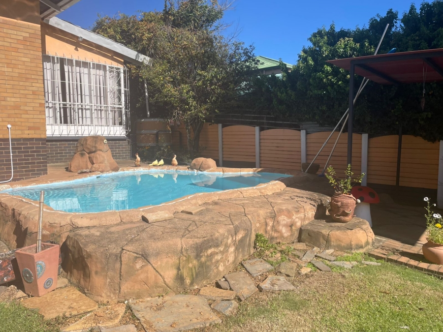 3 Bedroom Property for Sale in Wentworth Park Gauteng