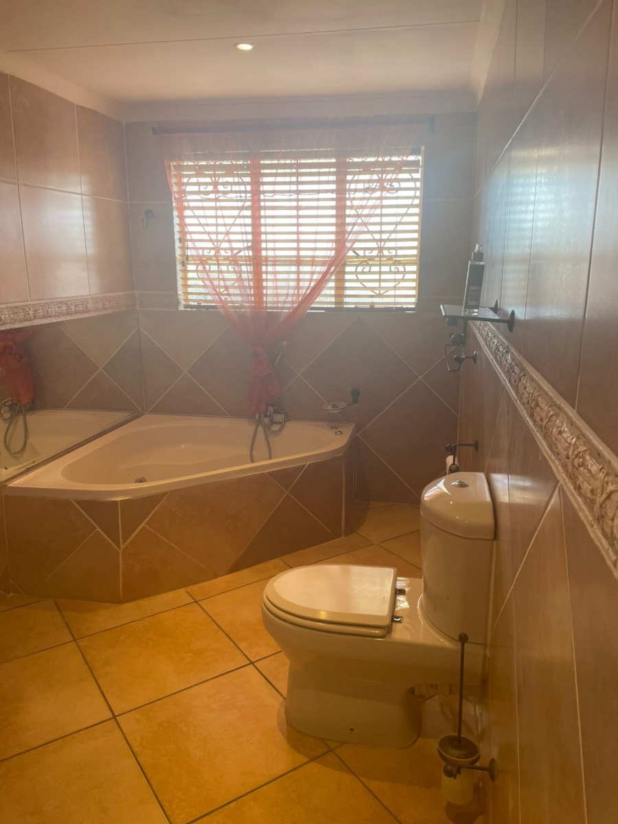3 Bedroom Property for Sale in Wentworth Park Gauteng