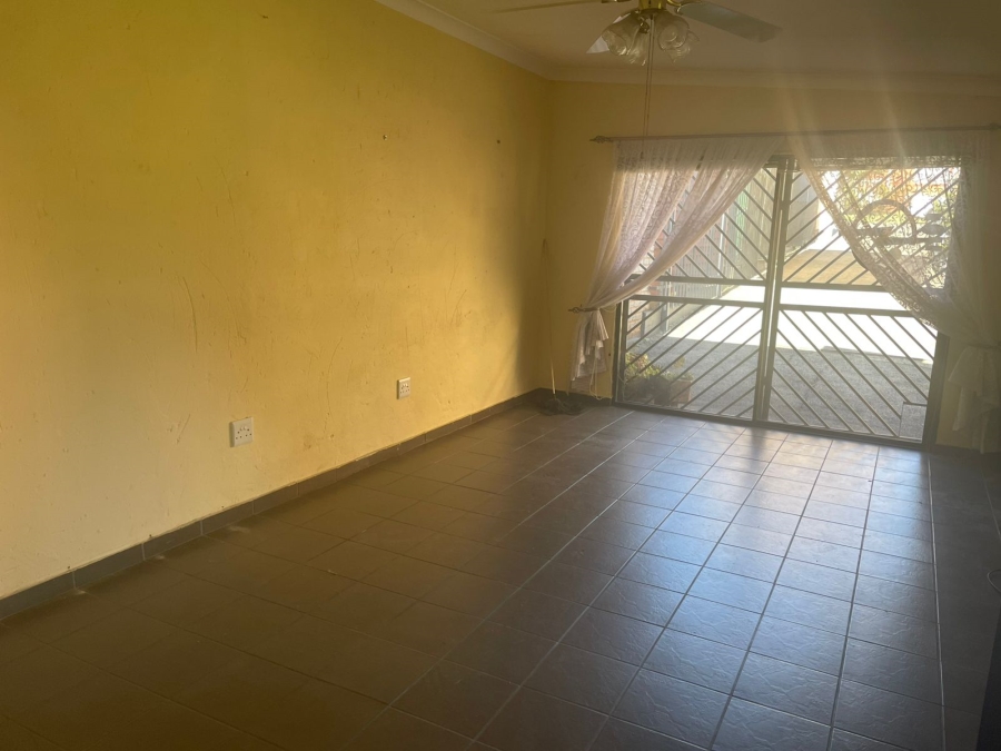 3 Bedroom Property for Sale in Wentworth Park Gauteng