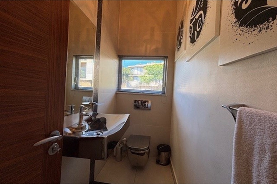 4 Bedroom Property for Sale in Bedfordview Gauteng