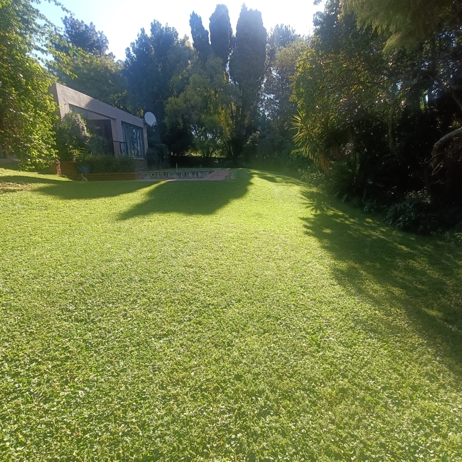 To Let 1 Bedroom Property for Rent in Linden Gauteng