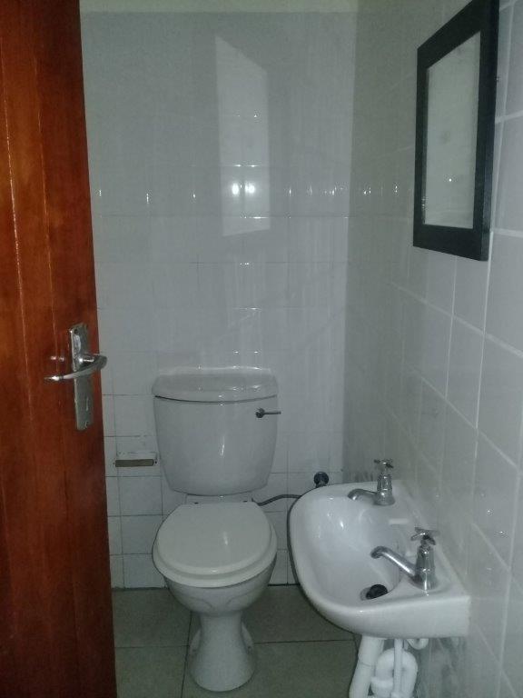 To Let 1 Bedroom Property for Rent in Linden Gauteng