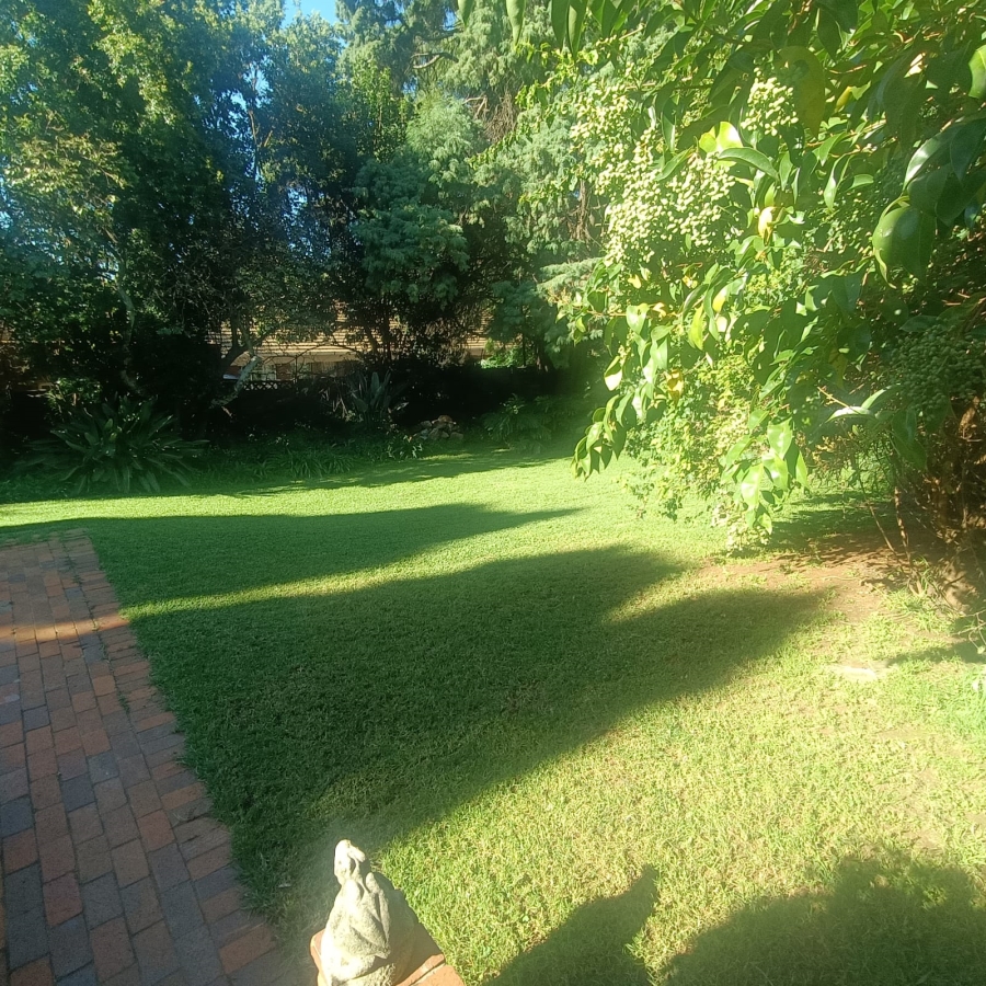 To Let 1 Bedroom Property for Rent in Linden Gauteng