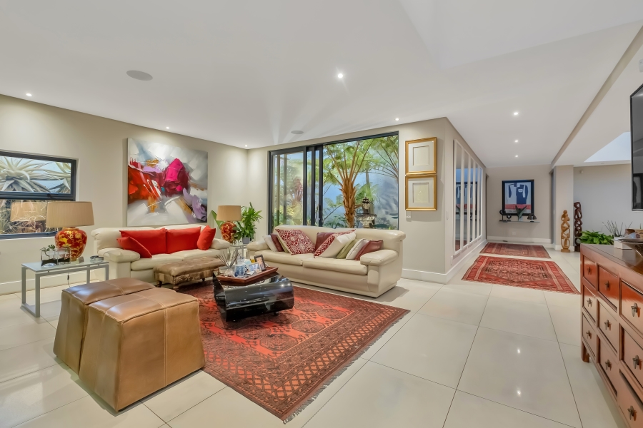 To Let 3 Bedroom Property for Rent in Illovo Gauteng