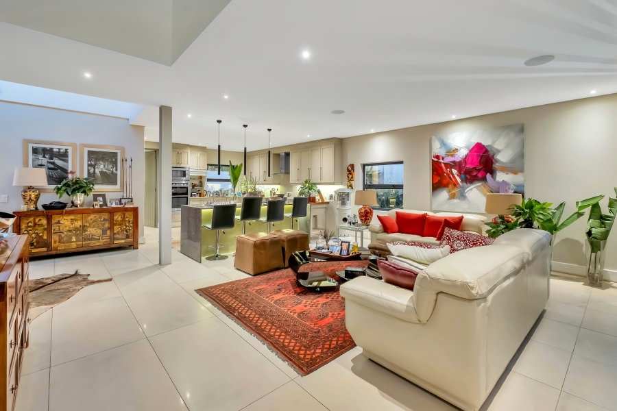 To Let 3 Bedroom Property for Rent in Illovo Gauteng