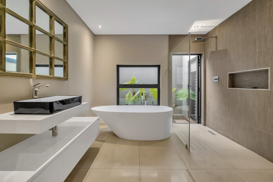 To Let 3 Bedroom Property for Rent in Illovo Gauteng