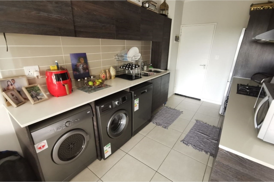 1 Bedroom Property for Sale in Olivedale Gauteng