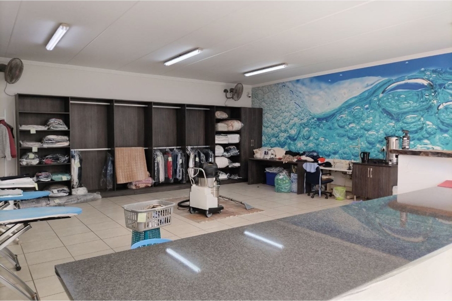 1 Bedroom Property for Sale in Olivedale Gauteng