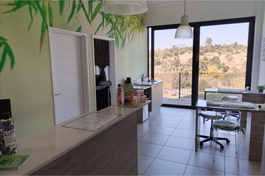 1 Bedroom Property for Sale in Olivedale Gauteng