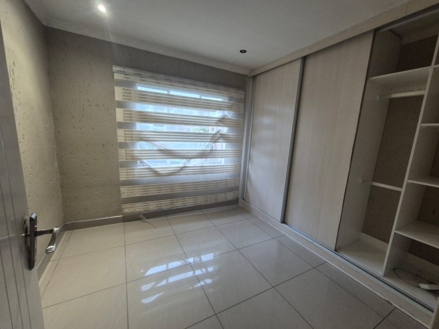 3 Bedroom Property for Sale in Greenstone Hill Gauteng