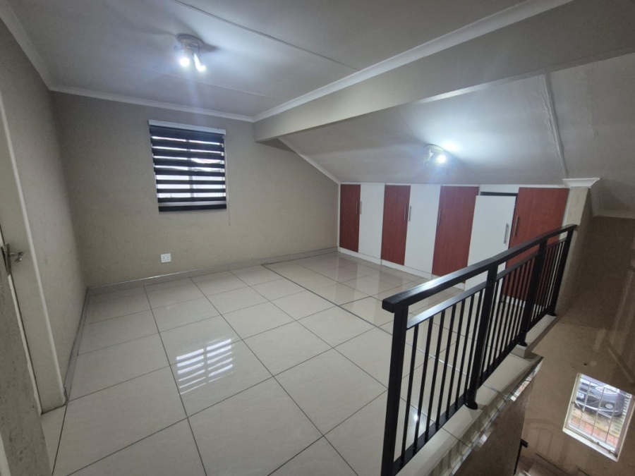 3 Bedroom Property for Sale in Greenstone Hill Gauteng