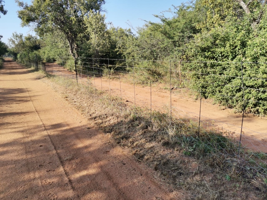 6 Bedroom Property for Sale in Lusthof Gauteng