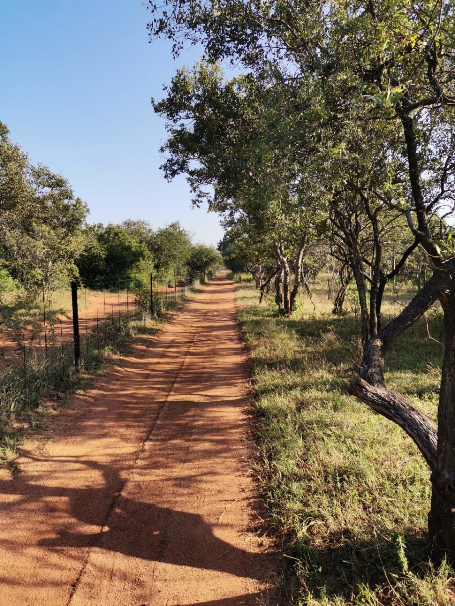 6 Bedroom Property for Sale in Lusthof Gauteng
