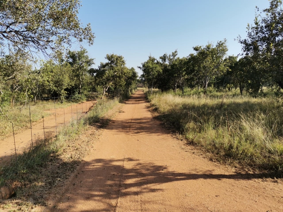 6 Bedroom Property for Sale in Lusthof Gauteng