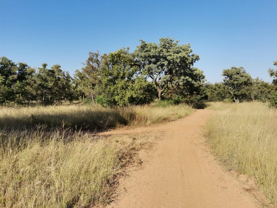 6 Bedroom Property for Sale in Lusthof Gauteng
