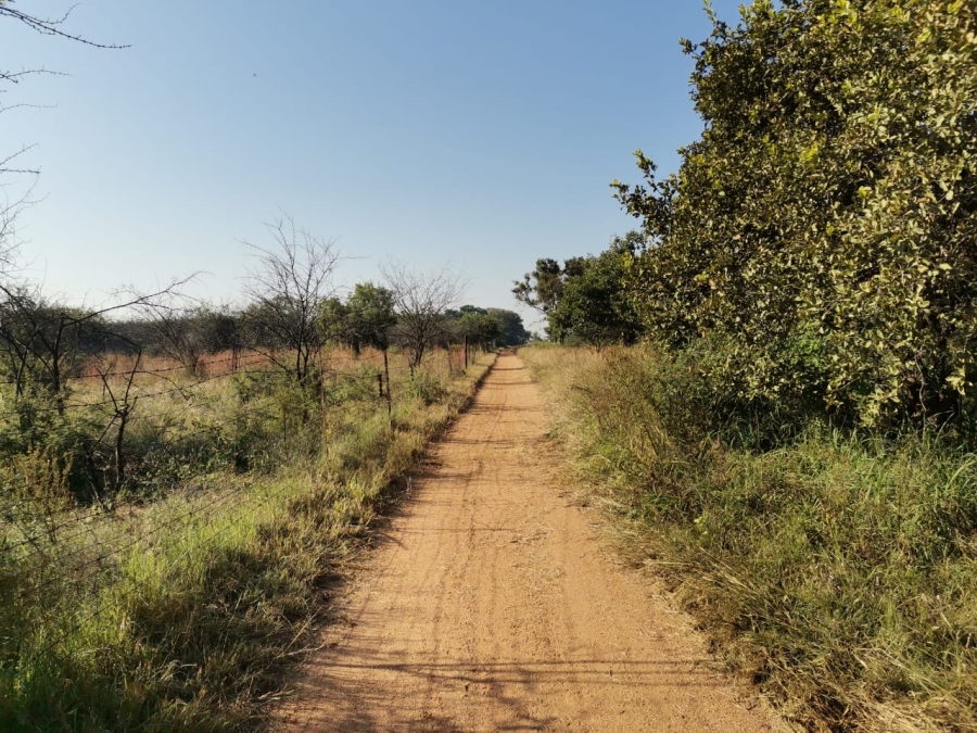 6 Bedroom Property for Sale in Lusthof Gauteng