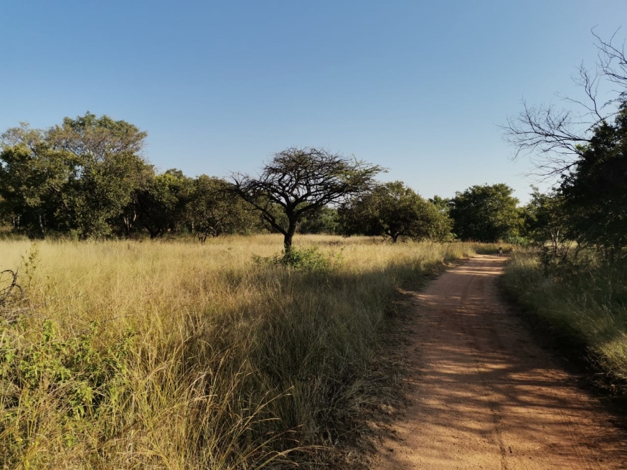 6 Bedroom Property for Sale in Lusthof Gauteng