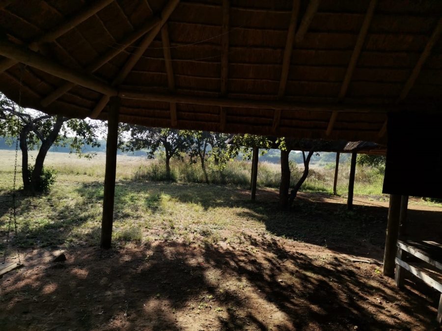6 Bedroom Property for Sale in Lusthof Gauteng