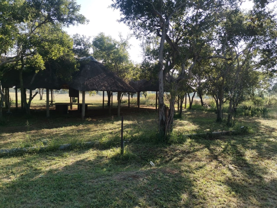 6 Bedroom Property for Sale in Lusthof Gauteng