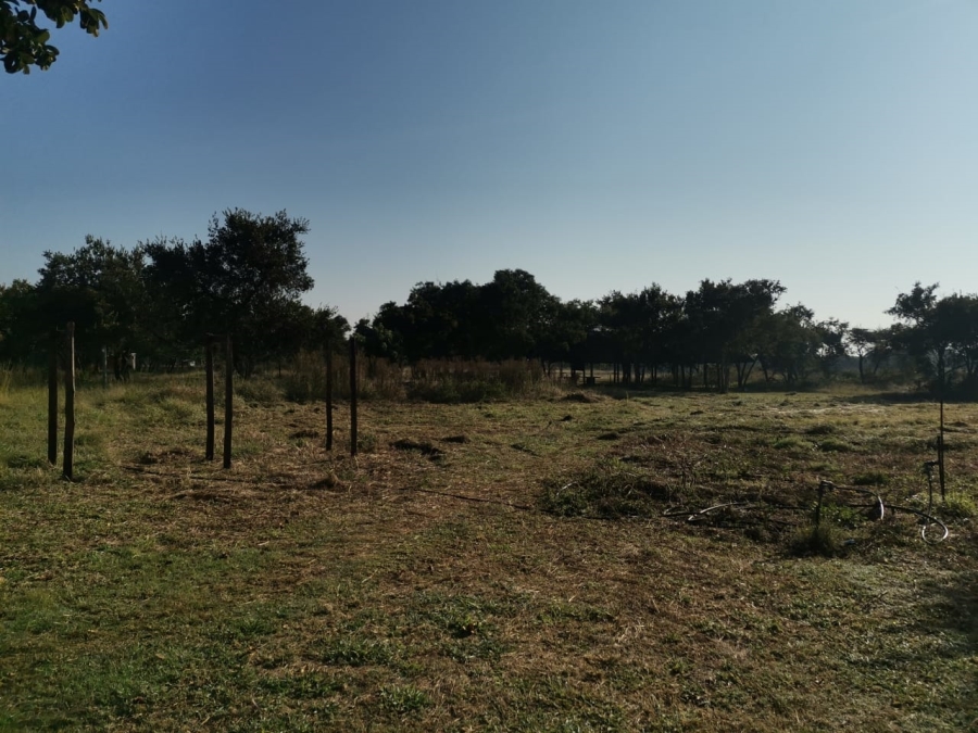 6 Bedroom Property for Sale in Lusthof Gauteng