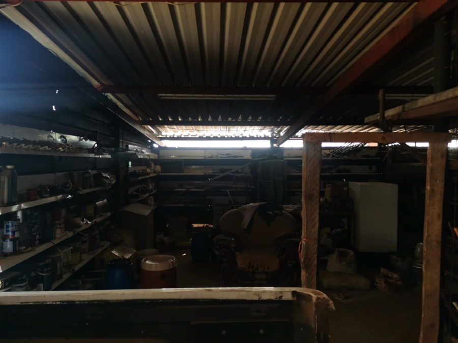 6 Bedroom Property for Sale in Lusthof Gauteng