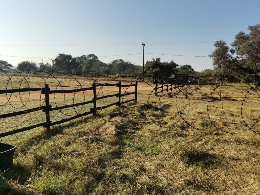 6 Bedroom Property for Sale in Lusthof Gauteng