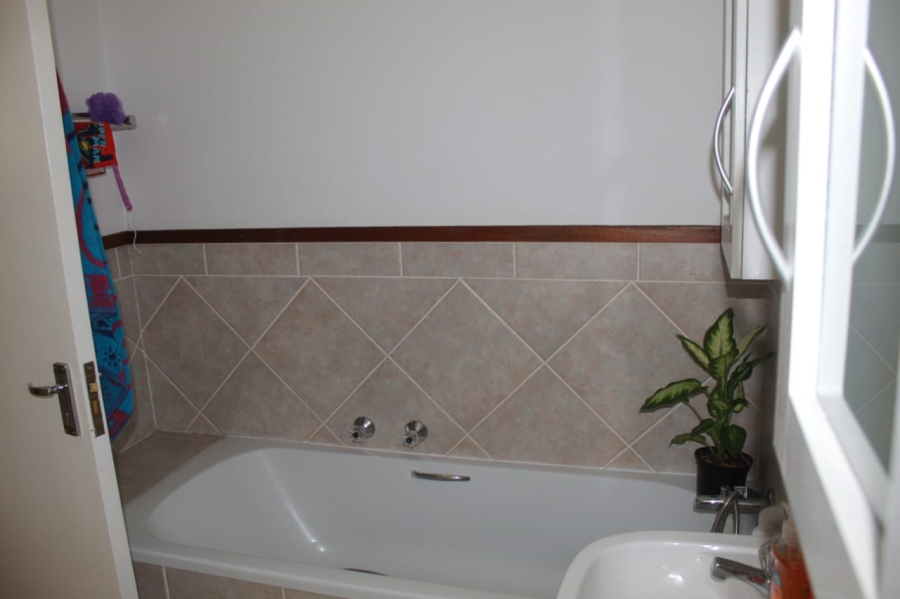 2 Bedroom Property for Sale in Douglasdale Gauteng