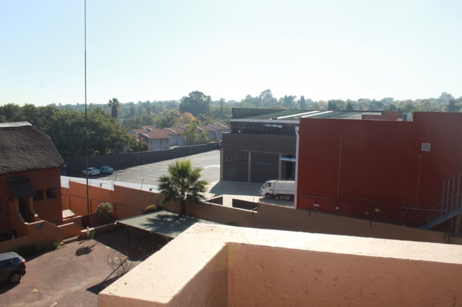 2 Bedroom Property for Sale in Douglasdale Gauteng