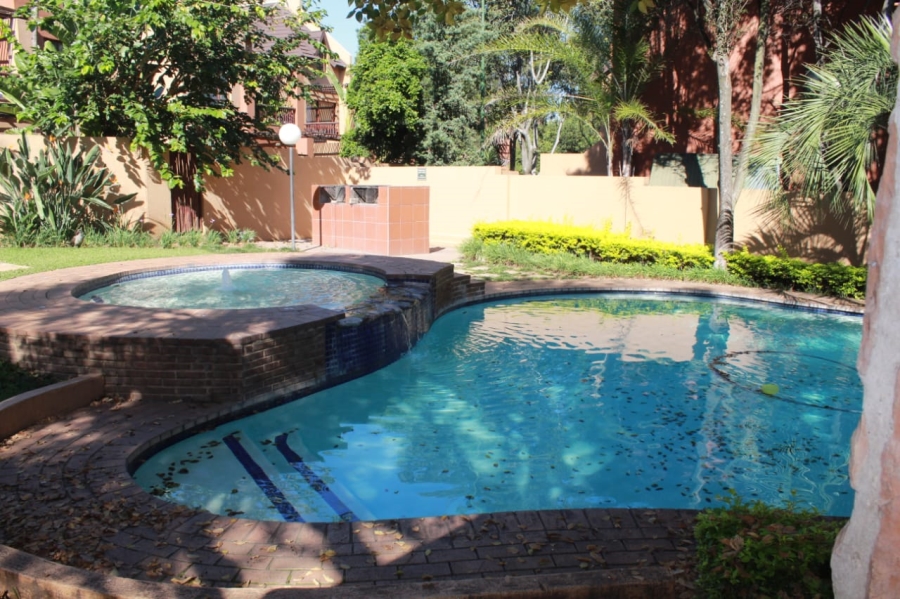 2 Bedroom Property for Sale in Douglasdale Gauteng