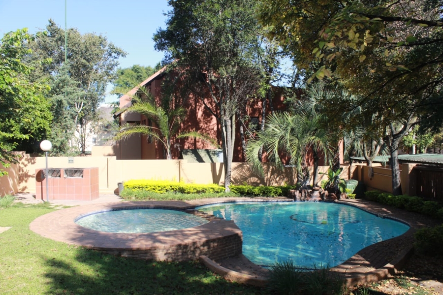 2 Bedroom Property for Sale in Douglasdale Gauteng