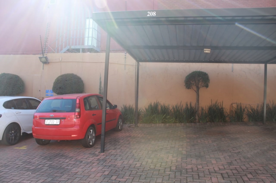 2 Bedroom Property for Sale in Douglasdale Gauteng