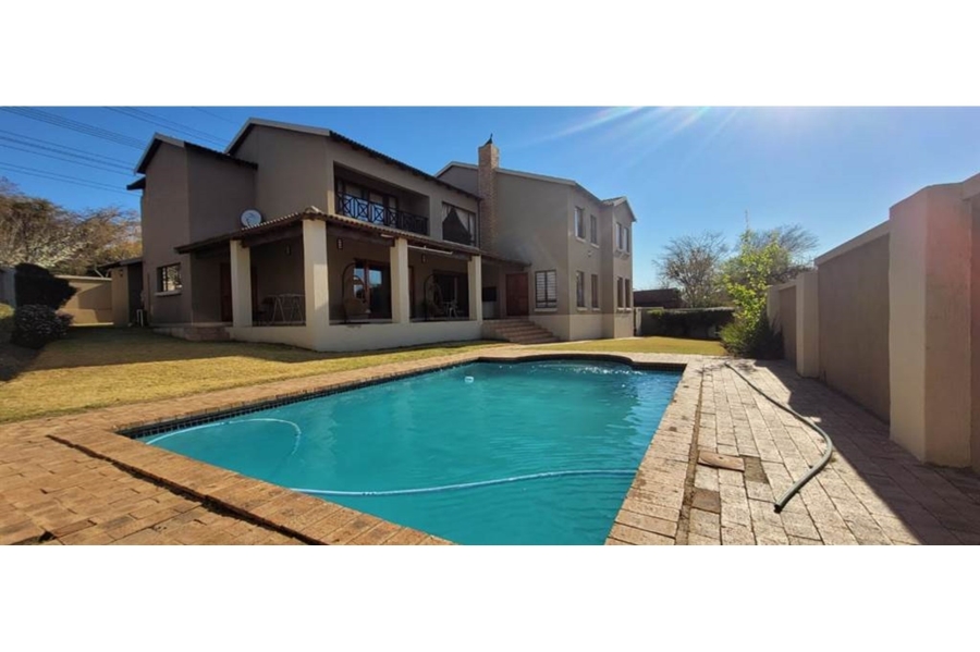To Let 5 Bedroom Property for Rent in Carlswald North Estate Gauteng