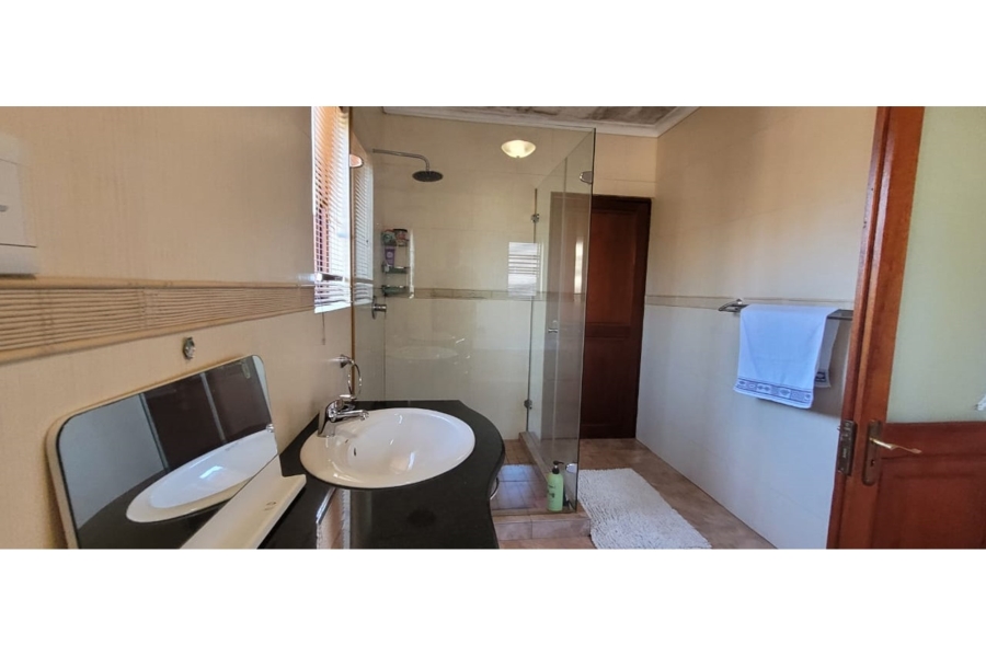 To Let 5 Bedroom Property for Rent in Carlswald North Estate Gauteng
