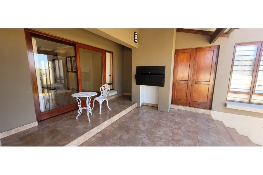 To Let 5 Bedroom Property for Rent in Carlswald North Estate Gauteng